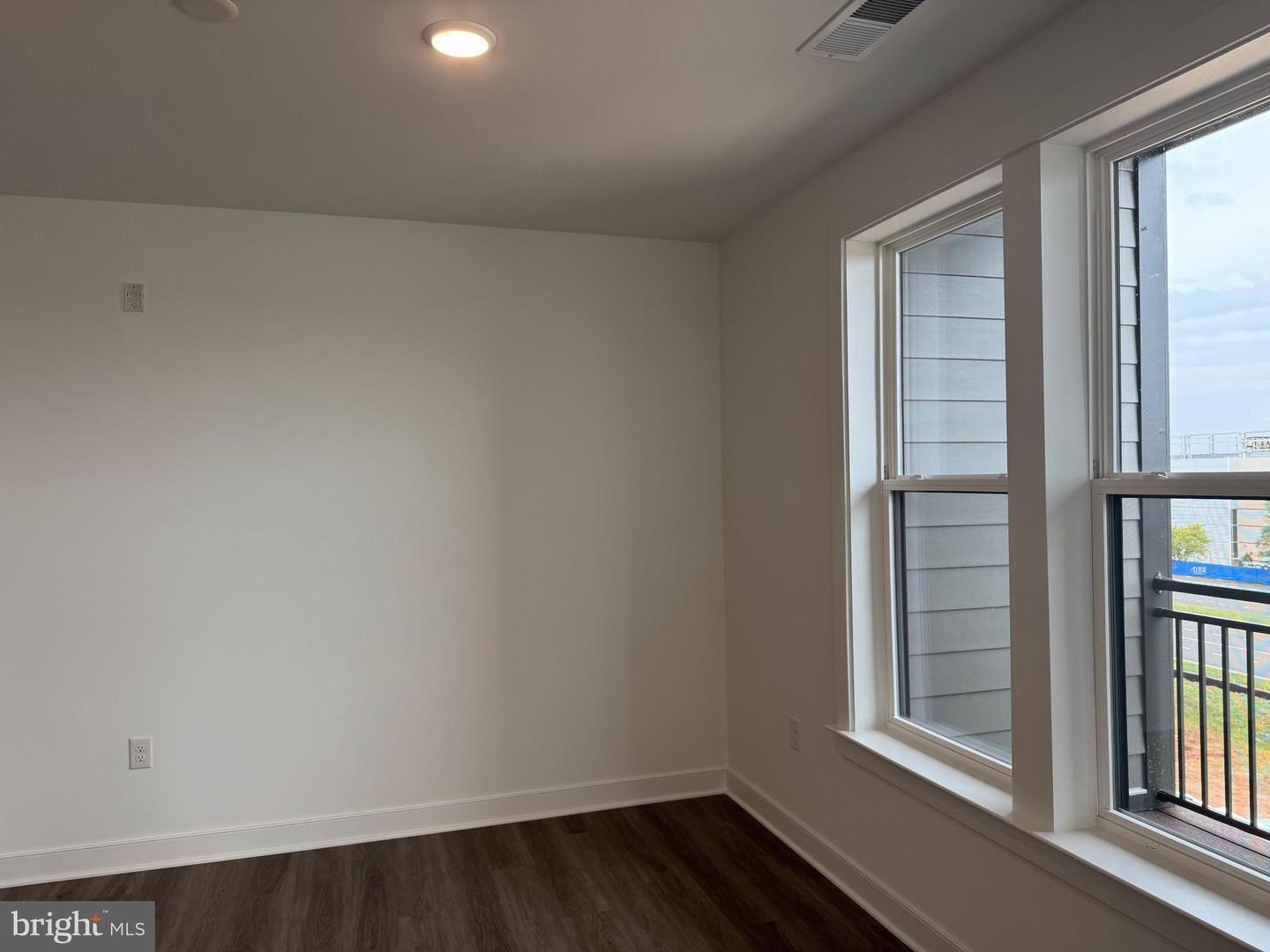 21731 DOVEKIE TER #408, ASHBURN, Virginia 20147, 2 Bedrooms Bedrooms, ,2 BathroomsBathrooms,Residential,For sale,21731 DOVEKIE TER #408,VALO2110488 MLS # VALO2110488 21731 DOVEKIE TER #408, ASHBURN, Virginia 20147, 2 Bedrooms Bedrooms, ,2 BathroomsBathrooms,Residential,For sale,21731 DOVEKIE TER #408,VALO2110488 MLS # VALO2110488