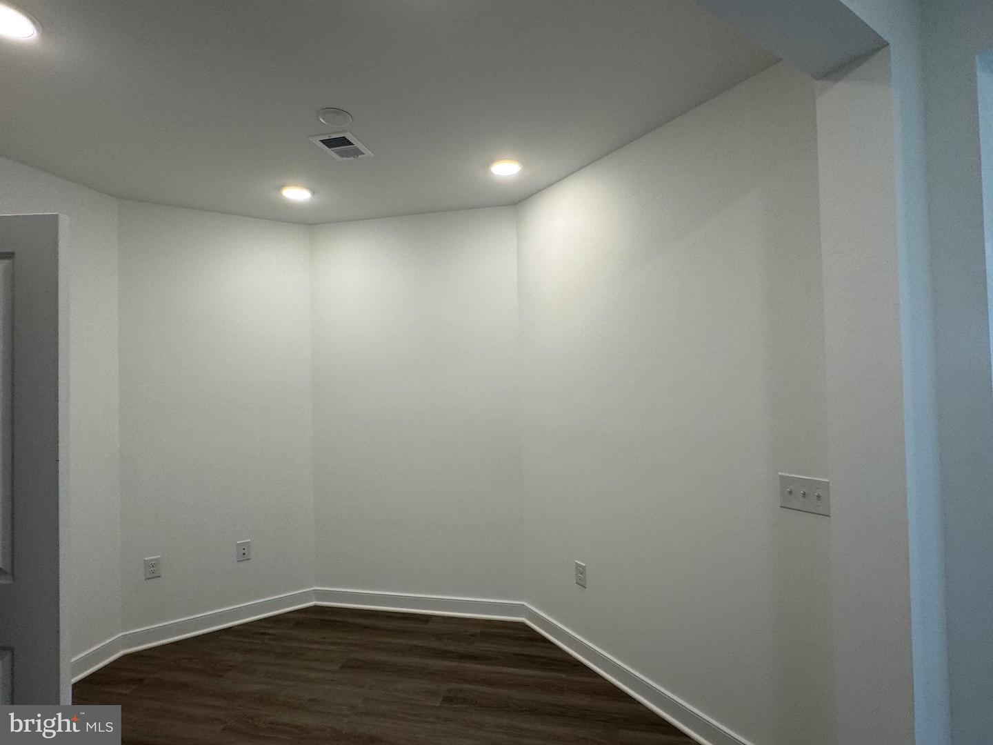 21731 DOVEKIE TER #408, ASHBURN, Virginia 20147, 2 Bedrooms Bedrooms, ,2 BathroomsBathrooms,Residential,For sale,21731 DOVEKIE TER #408,VALO2110488 MLS # VALO2110488 21731 DOVEKIE TER #408, ASHBURN, Virginia 20147, 2 Bedrooms Bedrooms, ,2 BathroomsBathrooms,Residential,For sale,21731 DOVEKIE TER #408,VALO2110488 MLS # VALO2110488