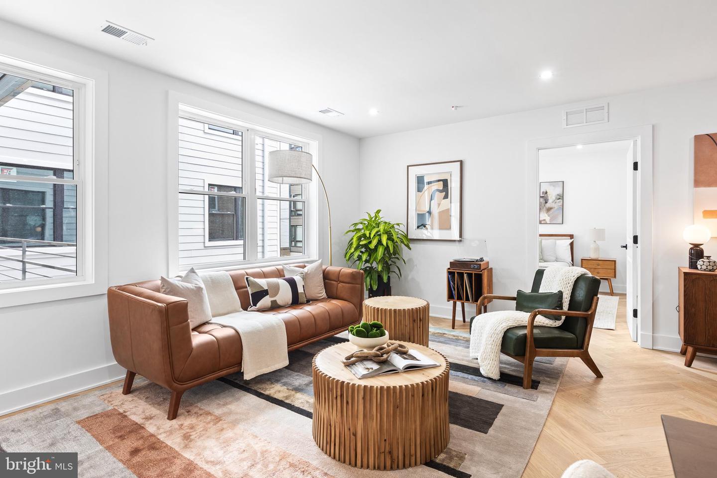 1124 FLORIDA AVE NE #104, WASHINGTON, District Of Columbia 20002, 1 Bedroom Bedrooms, ,1 BathroomBathrooms,Residential,For sale,1124 FLORIDA AVE NE #104,DCDC2230394 MLS # DCDC2230394