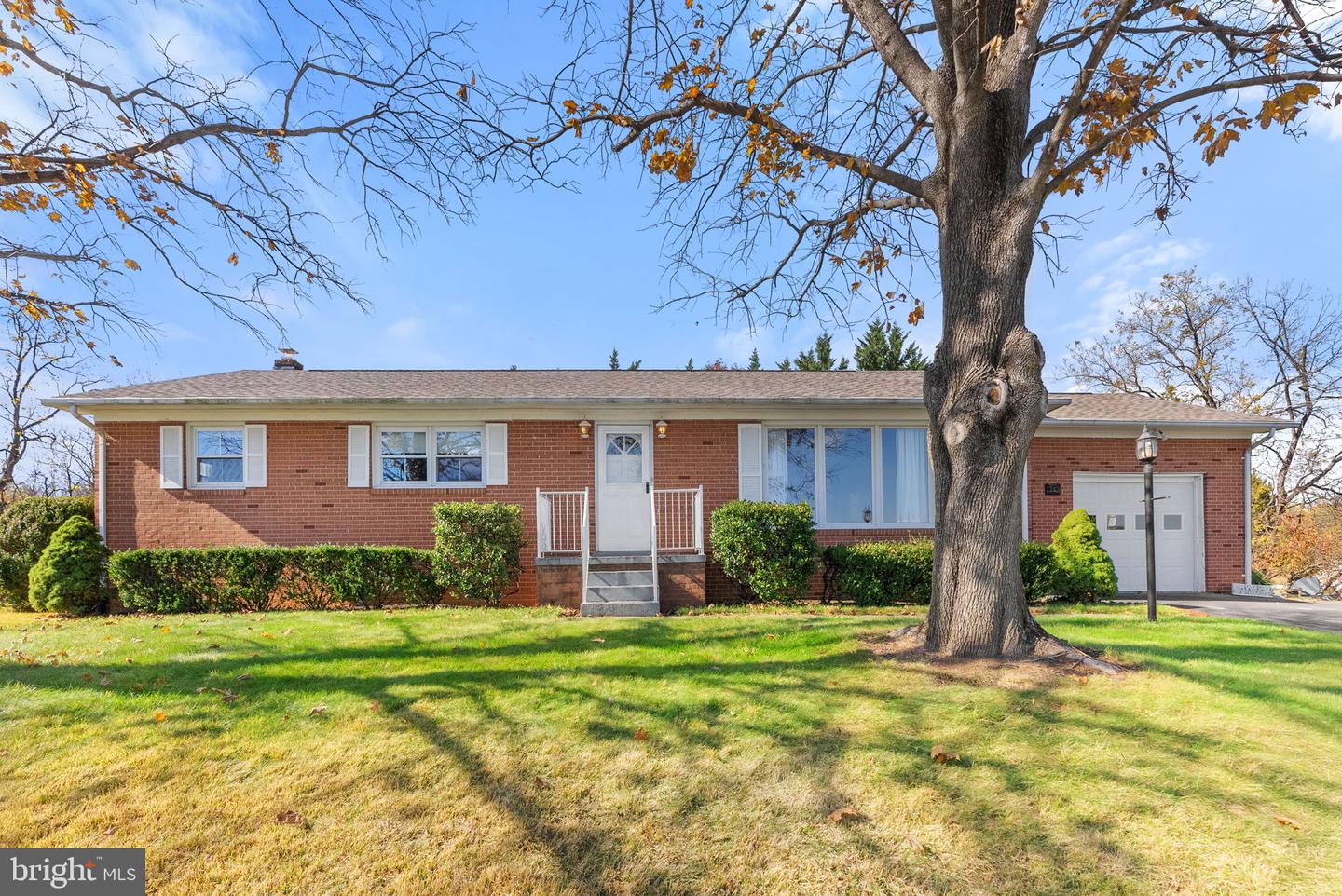 1243 N FREDERICK PIKE, WINCHESTER, Virginia 22603, 3 Bedrooms Bedrooms, ,2 BathroomsBathrooms,Residential,For sale,1243 N FREDERICK PIKE,VAFV2037860 MLS # VAFV2037860 1243 N FREDERICK PIKE, WINCHESTER, Virginia 22603, 3 Bedrooms Bedrooms, ,2 BathroomsBathrooms,Residential,For sale,1243 N FREDERICK PIKE,VAFV2037860 MLS # VAFV2037860