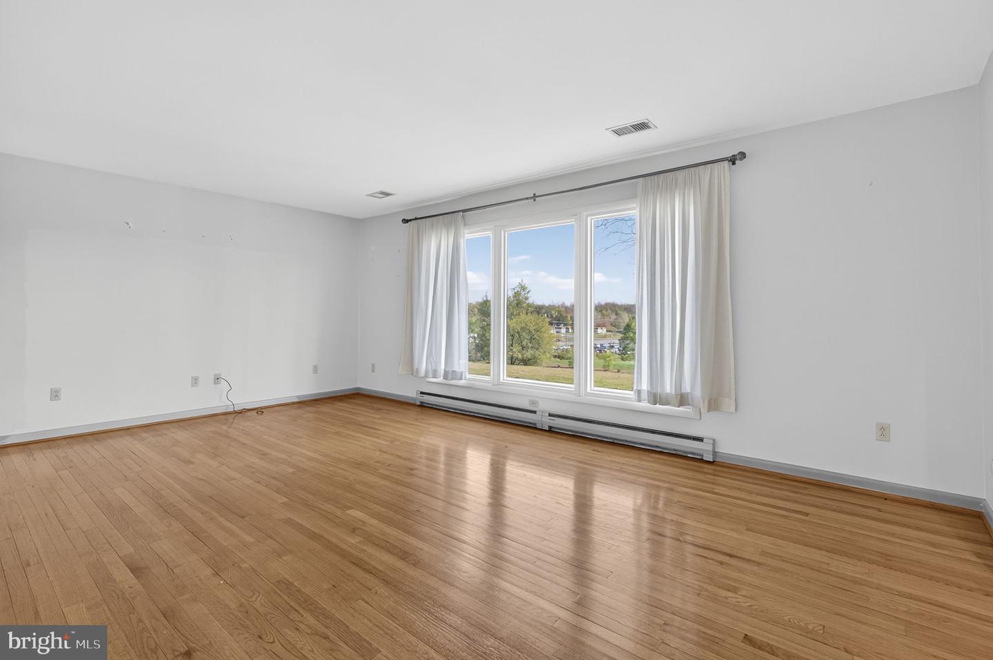 1243 N FREDERICK PIKE, WINCHESTER, Virginia 22603, 3 Bedrooms Bedrooms, ,2 BathroomsBathrooms,Residential,For sale,1243 N FREDERICK PIKE,VAFV2037860 MLS # VAFV2037860 1243 N FREDERICK PIKE, WINCHESTER, Virginia 22603, 3 Bedrooms Bedrooms, ,2 BathroomsBathrooms,Residential,For sale,1243 N FREDERICK PIKE,VAFV2037860 MLS # VAFV2037860