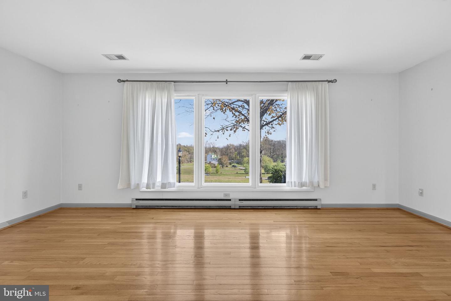 1243 N FREDERICK PIKE, WINCHESTER, Virginia 22603, 3 Bedrooms Bedrooms, ,2 BathroomsBathrooms,Residential,For sale,1243 N FREDERICK PIKE,VAFV2037860 MLS # VAFV2037860 1243 N FREDERICK PIKE, WINCHESTER, Virginia 22603, 3 Bedrooms Bedrooms, ,2 BathroomsBathrooms,Residential,For sale,1243 N FREDERICK PIKE,VAFV2037860 MLS # VAFV2037860