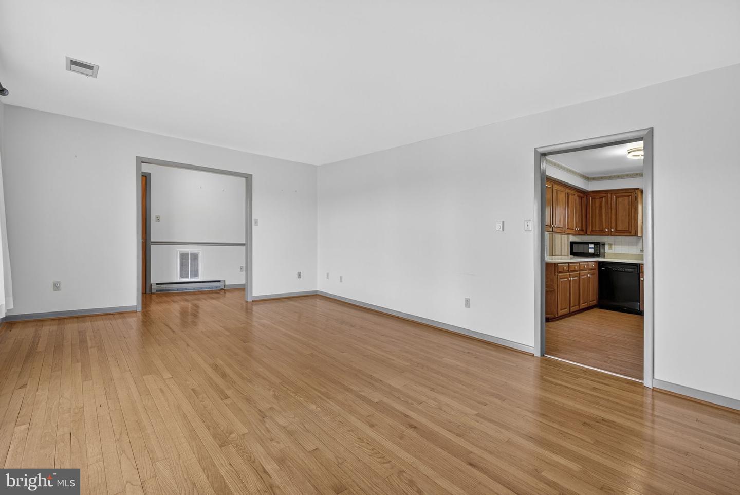 1243 N FREDERICK PIKE, WINCHESTER, Virginia 22603, 3 Bedrooms Bedrooms, ,2 BathroomsBathrooms,Residential,For sale,1243 N FREDERICK PIKE,VAFV2037860 MLS # VAFV2037860 1243 N FREDERICK PIKE, WINCHESTER, Virginia 22603, 3 Bedrooms Bedrooms, ,2 BathroomsBathrooms,Residential,For sale,1243 N FREDERICK PIKE,VAFV2037860 MLS # VAFV2037860