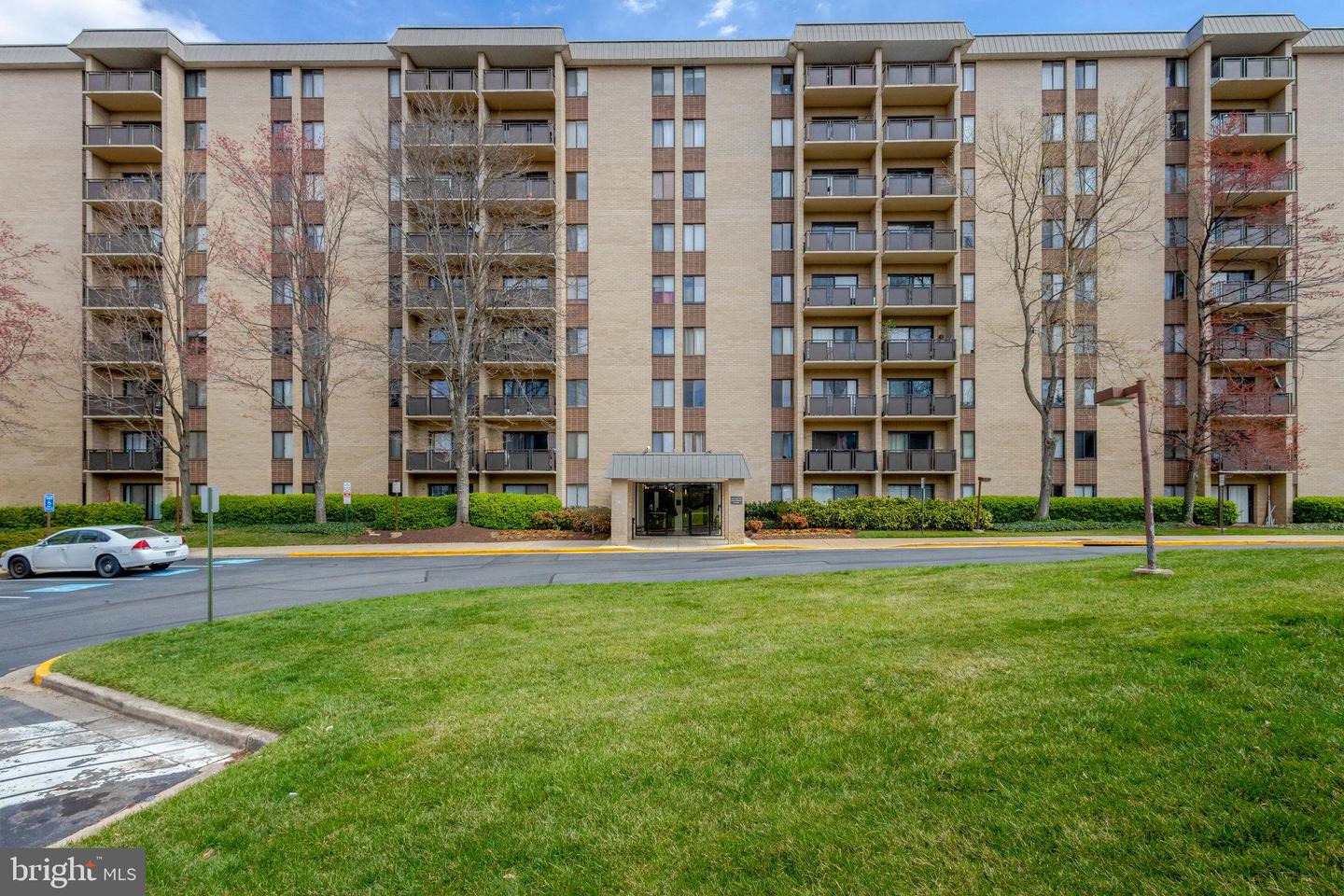 3100 S MANCHESTER ST #442, FALLS CHURCH, Virginia 22044, 2 Bedrooms Bedrooms, ,2 BathroomsBathrooms,Residential,For sale,3100 S MANCHESTER ST #442,VAFX2277824 MLS # VAFX2277824 3100 S MANCHESTER ST #442, FALLS CHURCH, Virginia 22044, 2 Bedrooms Bedrooms, ,2 BathroomsBathrooms,Residential,For sale,3100 S MANCHESTER ST #442,VAFX2277824 MLS # VAFX2277824