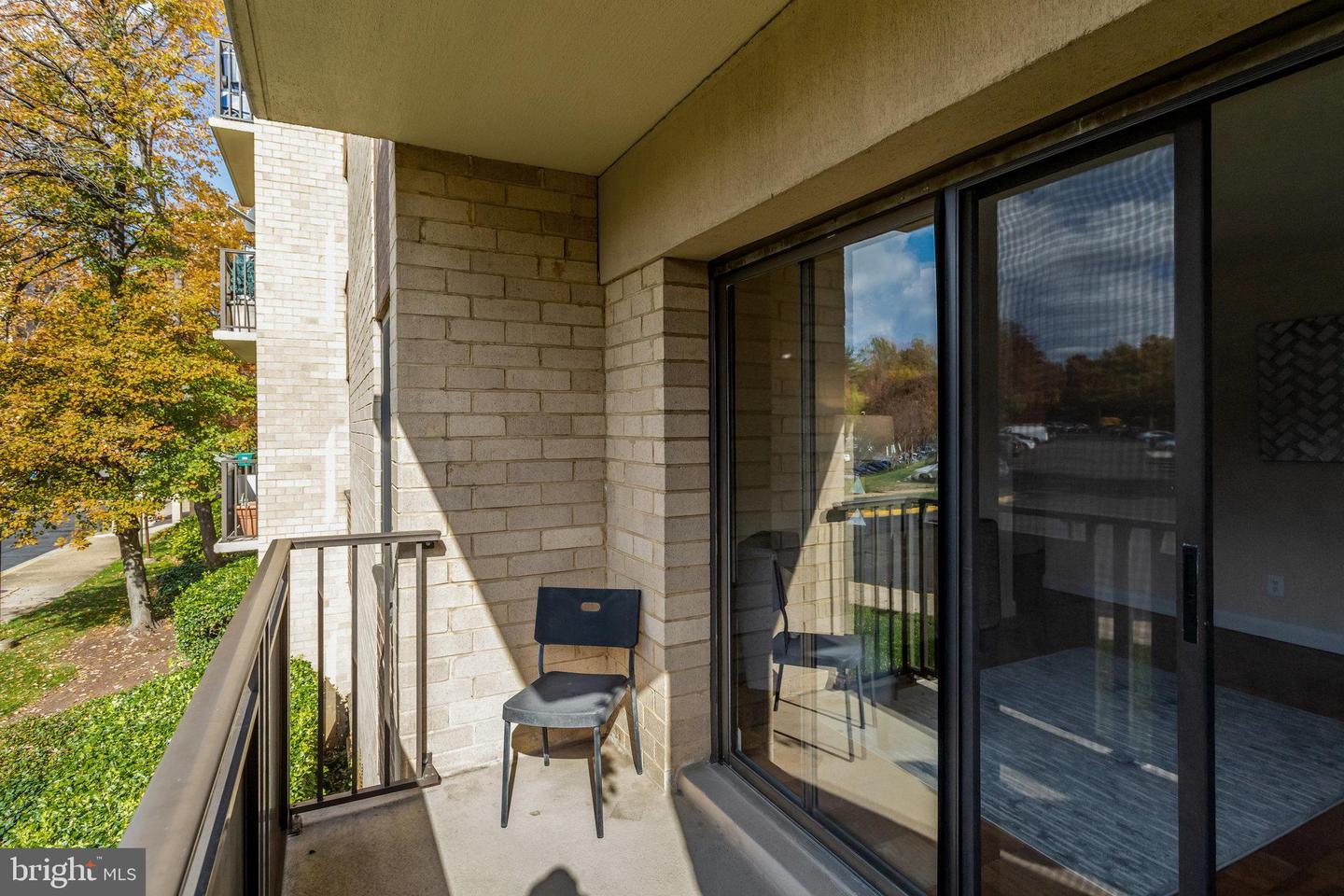 3100 S MANCHESTER ST #442, FALLS CHURCH, Virginia 22044, 2 Bedrooms Bedrooms, ,2 BathroomsBathrooms,Residential,For sale,3100 S MANCHESTER ST #442,VAFX2277824 MLS # VAFX2277824 3100 S MANCHESTER ST #442, FALLS CHURCH, Virginia 22044, 2 Bedrooms Bedrooms, ,2 BathroomsBathrooms,Residential,For sale,3100 S MANCHESTER ST #442,VAFX2277824 MLS # VAFX2277824