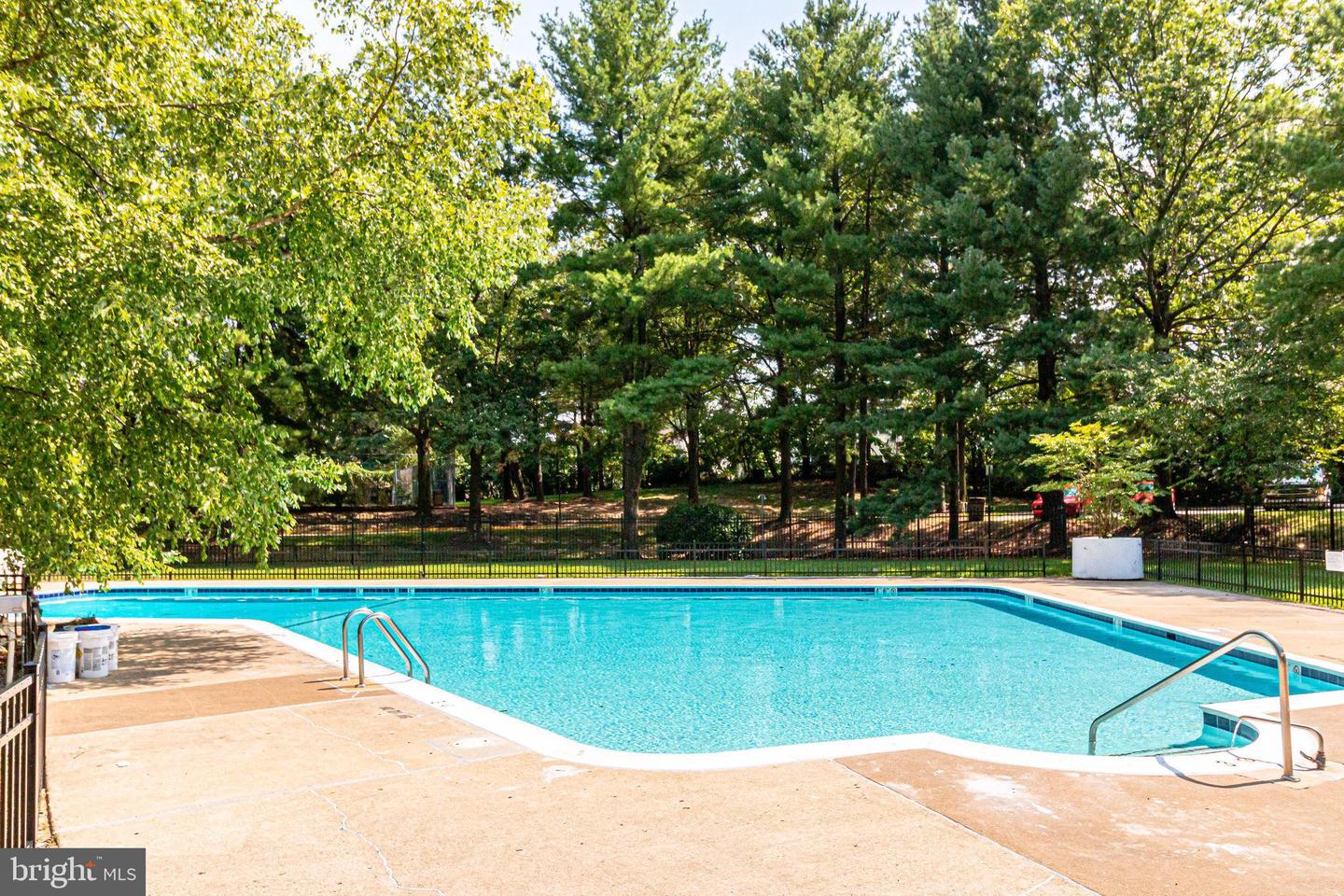 3100 S MANCHESTER ST #442, FALLS CHURCH, Virginia 22044, 2 Bedrooms Bedrooms, ,2 BathroomsBathrooms,Residential,For sale,3100 S MANCHESTER ST #442,VAFX2277824 MLS # VAFX2277824 3100 S MANCHESTER ST #442, FALLS CHURCH, Virginia 22044, 2 Bedrooms Bedrooms, ,2 BathroomsBathrooms,Residential,For sale,3100 S MANCHESTER ST #442,VAFX2277824 MLS # VAFX2277824