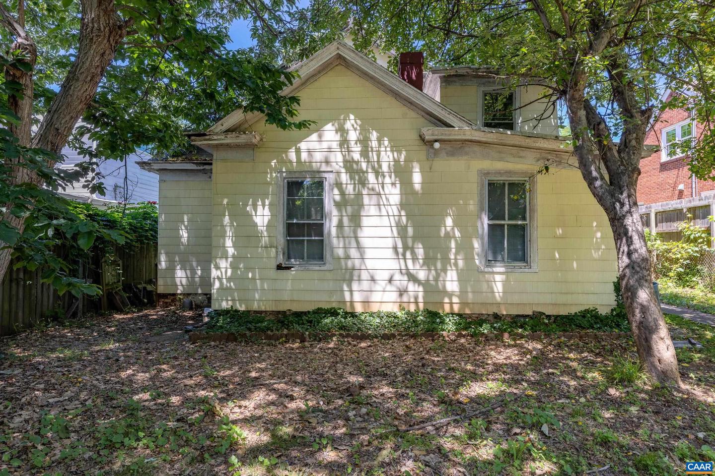 708 LOCUST AVE, CHARLOTTESVILLE, Virginia 22902, 3 Bedrooms Bedrooms, ,1 BathroomBathrooms,Residential,For sale,708 LOCUST AVE,670698 MLS # 670698 708 LOCUST AVE, CHARLOTTESVILLE, Virginia 22902, 3 Bedrooms Bedrooms, ,1 BathroomBathrooms,Residential,For sale,708 LOCUST AVE,670698 MLS # 670698