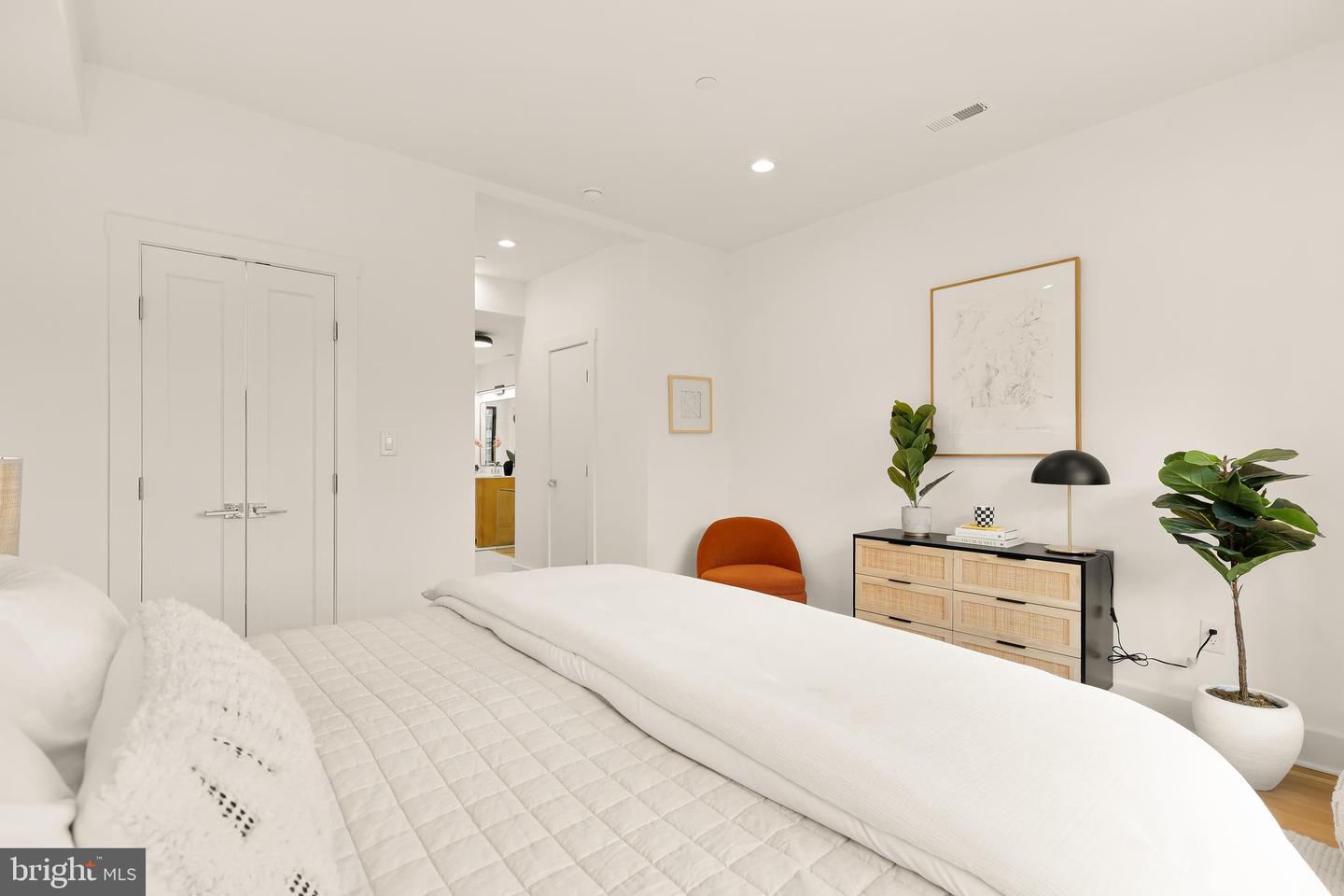 1205 10TH ST NW #B, WASHINGTON, District Of Columbia 20001, 4 Bedrooms Bedrooms, ,3 BathroomsBathrooms,Residential,For sale,1205 10TH ST NW #B,DCDC2230322 MLS # DCDC2230322 1205 10TH ST NW #B, WASHINGTON, District Of Columbia 20001, 4 Bedrooms Bedrooms, ,3 BathroomsBathrooms,Residential,For sale,1205 10TH ST NW #B,DCDC2230322 MLS # DCDC2230322