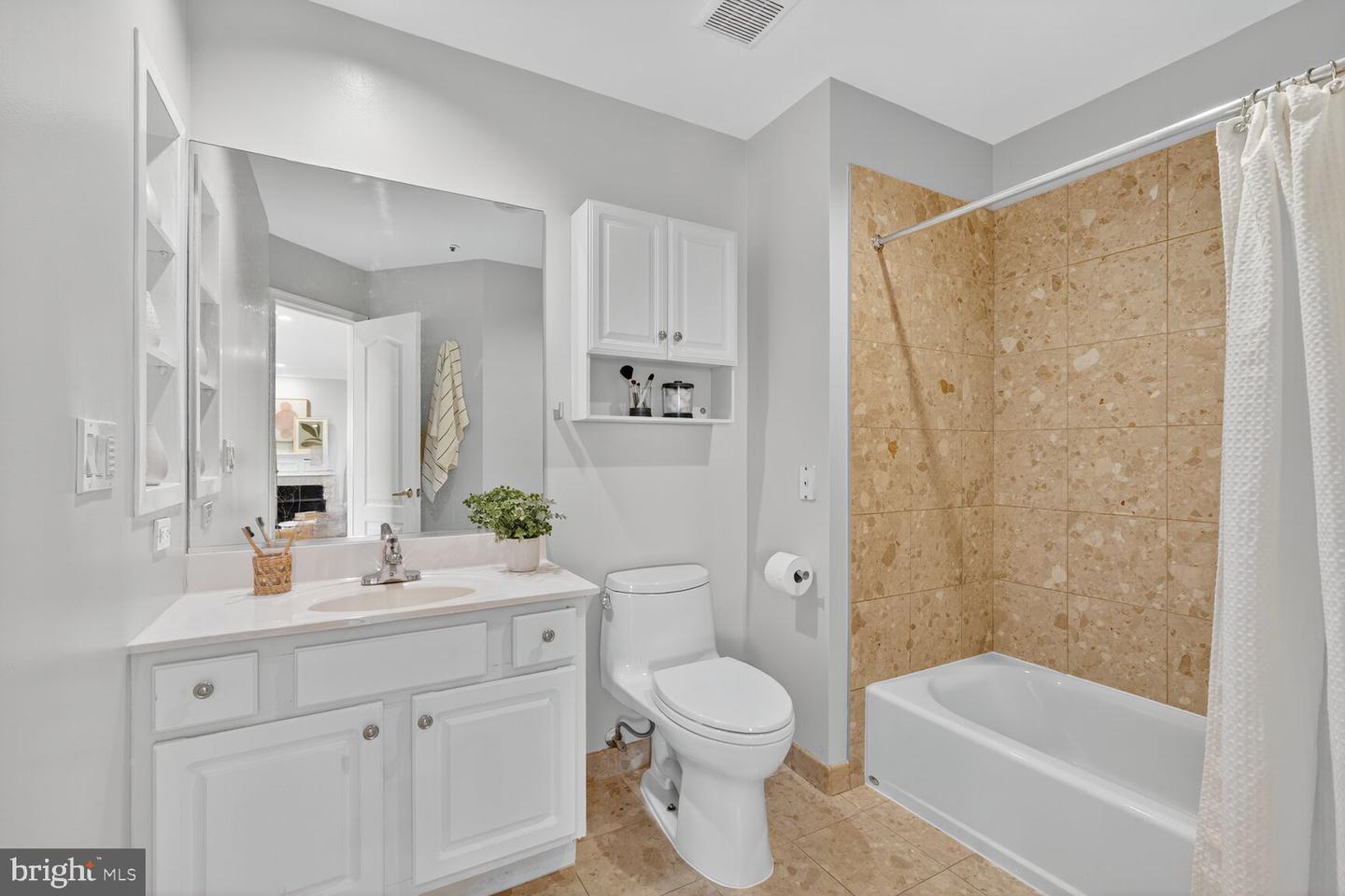 1050 N STUART ST #701, ARLINGTON, Virginia 22201, 2 Bedrooms Bedrooms, ,2 BathroomsBathrooms,Residential,For sale,1050 N STUART ST #701,VAAR2065696 MLS # VAAR2065696 1050 N STUART ST #701, ARLINGTON, Virginia 22201, 2 Bedrooms Bedrooms, ,2 BathroomsBathrooms,Residential,For sale,1050 N STUART ST #701,VAAR2065696 MLS # VAAR2065696