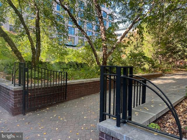 1050 N STUART ST #701, ARLINGTON, Virginia 22201, 2 Bedrooms Bedrooms, ,2 BathroomsBathrooms,Residential,For sale,1050 N STUART ST #701,VAAR2065696 MLS # VAAR2065696 1050 N STUART ST #701, ARLINGTON, Virginia 22201, 2 Bedrooms Bedrooms, ,2 BathroomsBathrooms,Residential,For sale,1050 N STUART ST #701,VAAR2065696 MLS # VAAR2065696