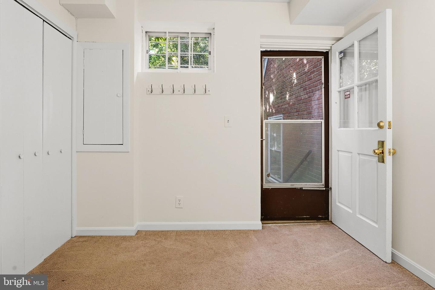 4673 34TH ST S, ARLINGTON, Virginia 22206, 3 Bedrooms Bedrooms, ,2 BathroomsBathrooms,Residential,For sale,4673 34TH ST S,VAAR2065672 MLS # VAAR2065672 4673 34TH ST S, ARLINGTON, Virginia 22206, 3 Bedrooms Bedrooms, ,2 BathroomsBathrooms,Residential,For sale,4673 34TH ST S,VAAR2065672 MLS # VAAR2065672