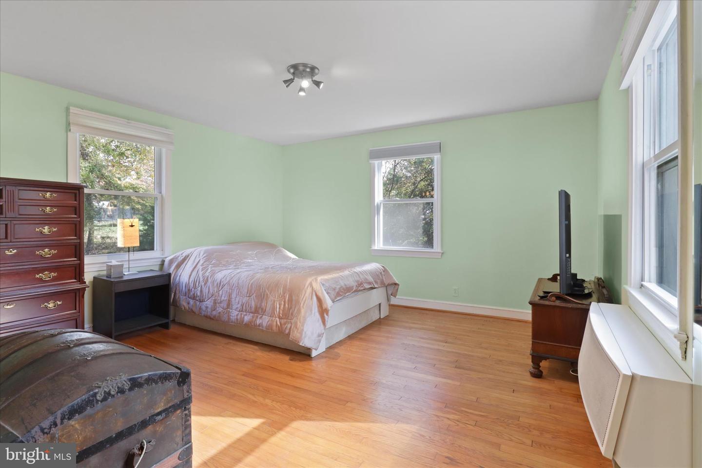 7914 IDYLWOOD RD, DUNN LORING, Virginia 22027, 2 Bedrooms Bedrooms, ,1 BathroomBathrooms,Residential,For sale,7914 IDYLWOOD RD,VAFX2277822 MLS # VAFX2277822 7914 IDYLWOOD RD, DUNN LORING, Virginia 22027, 2 Bedrooms Bedrooms, ,1 BathroomBathrooms,Residential,For sale,7914 IDYLWOOD RD,VAFX2277822 MLS # VAFX2277822