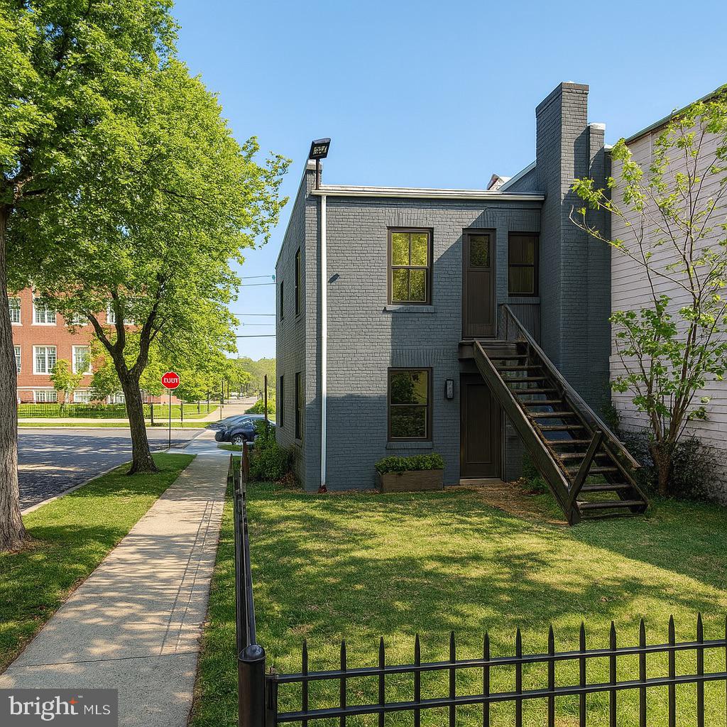 1721 Q ST SE, WASHINGTON, District Of Columbia 20020, 2 Bedrooms Bedrooms, ,1 BathroomBathrooms,Residential,For sale,1721 Q ST SE,DCDC2230360 MLS # DCDC2230360 1721 Q ST SE, WASHINGTON, District Of Columbia 20020, 2 Bedrooms Bedrooms, ,1 BathroomBathrooms,Residential,For sale,1721 Q ST SE,DCDC2230360 MLS # DCDC2230360