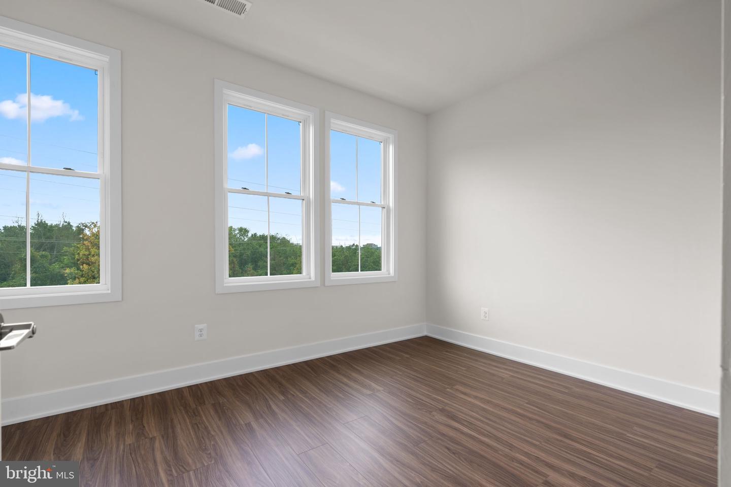 2676 RIVER BIRCH RD, HERNDON, Virginia 20171, 3 Bedrooms Bedrooms, ,3 BathroomsBathrooms,Residential,For sale,2676 RIVER BIRCH RD,VAFX2277806 MLS # VAFX2277806 2676 RIVER BIRCH RD, HERNDON, Virginia 20171, 3 Bedrooms Bedrooms, ,3 BathroomsBathrooms,Residential,For sale,2676 RIVER BIRCH RD,VAFX2277806 MLS # VAFX2277806