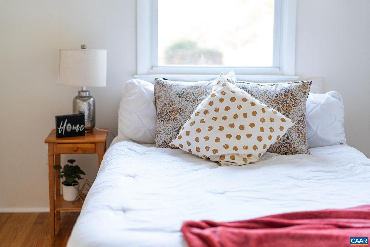 2418 W BEVERLEY ST, STAUNTON, Virginia 24401, 3 Bedrooms Bedrooms, ,1 BathroomBathrooms,Residential,For sale,2418 W BEVERLEY ST,670712 MLS # 670712 2418 W BEVERLEY ST, STAUNTON, Virginia 24401, 3 Bedrooms Bedrooms, ,1 BathroomBathrooms,Residential,For sale,2418 W BEVERLEY ST,670712 MLS # 670712