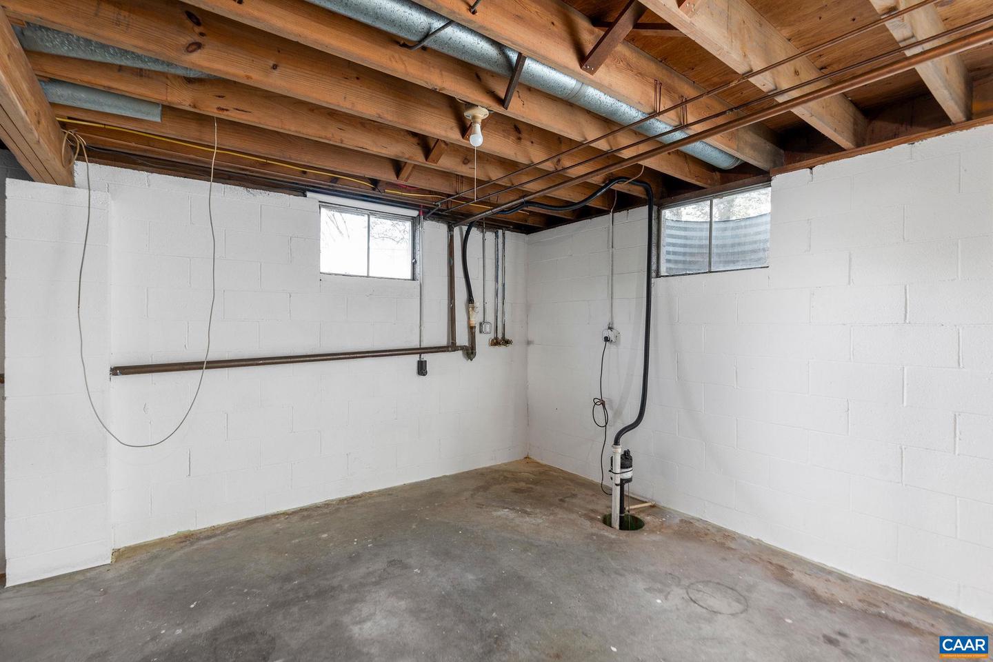 2418 W BEVERLEY ST, STAUNTON, Virginia 24401, 3 Bedrooms Bedrooms, ,1 BathroomBathrooms,Residential,For sale,2418 W BEVERLEY ST,670712 MLS # 670712 2418 W BEVERLEY ST, STAUNTON, Virginia 24401, 3 Bedrooms Bedrooms, ,1 BathroomBathrooms,Residential,For sale,2418 W BEVERLEY ST,670712 MLS # 670712