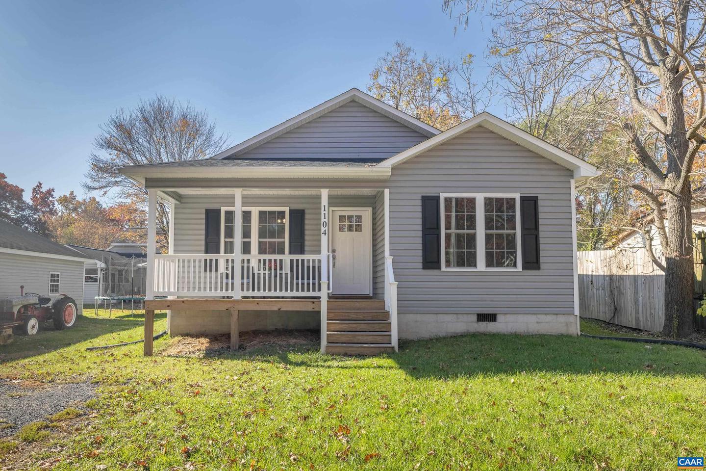 1104 GARDNER ST, WAYNESBORO, Virginia 22980, 3 Bedrooms Bedrooms, ,2 BathroomsBathrooms,Residential,For sale,1104 GARDNER ST,670719 MLS # 670719 1104 GARDNER ST, WAYNESBORO, Virginia 22980, 3 Bedrooms Bedrooms, ,2 BathroomsBathrooms,Residential,For sale,1104 GARDNER ST,670719 MLS # 670719