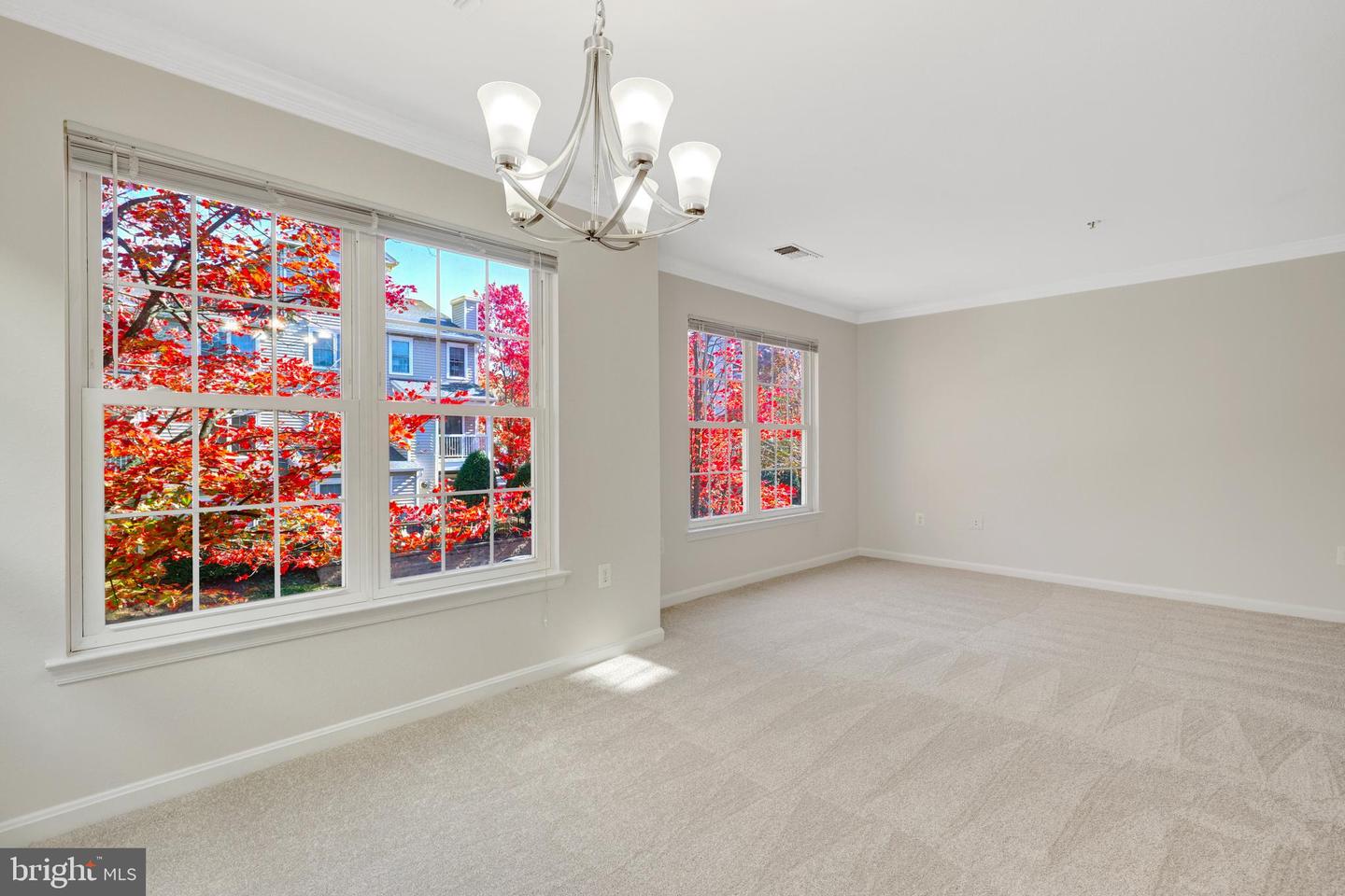 12912 FAIR BRIAR LN, FAIRFAX, Virginia 22033, 2 Bedrooms Bedrooms, ,1 BathroomBathrooms,Residential,For sale,12912 FAIR BRIAR LN,VAFX2277858 MLS # VAFX2277858