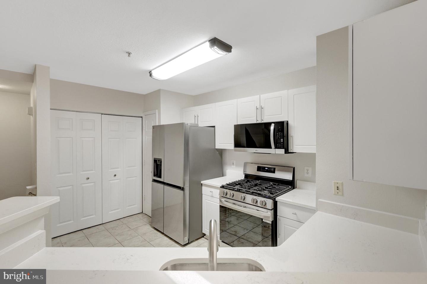 12912 FAIR BRIAR LN, FAIRFAX, Virginia 22033, 2 Bedrooms Bedrooms, ,1 BathroomBathrooms,Residential,For sale,12912 FAIR BRIAR LN,VAFX2277858 MLS # VAFX2277858