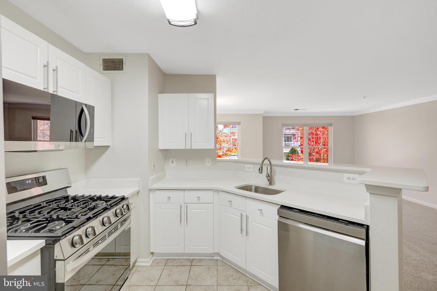 12912 FAIR BRIAR LN, FAIRFAX, Virginia 22033, 2 Bedrooms Bedrooms, ,1 BathroomBathrooms,Residential,For sale,12912 FAIR BRIAR LN,VAFX2277858 MLS # VAFX2277858