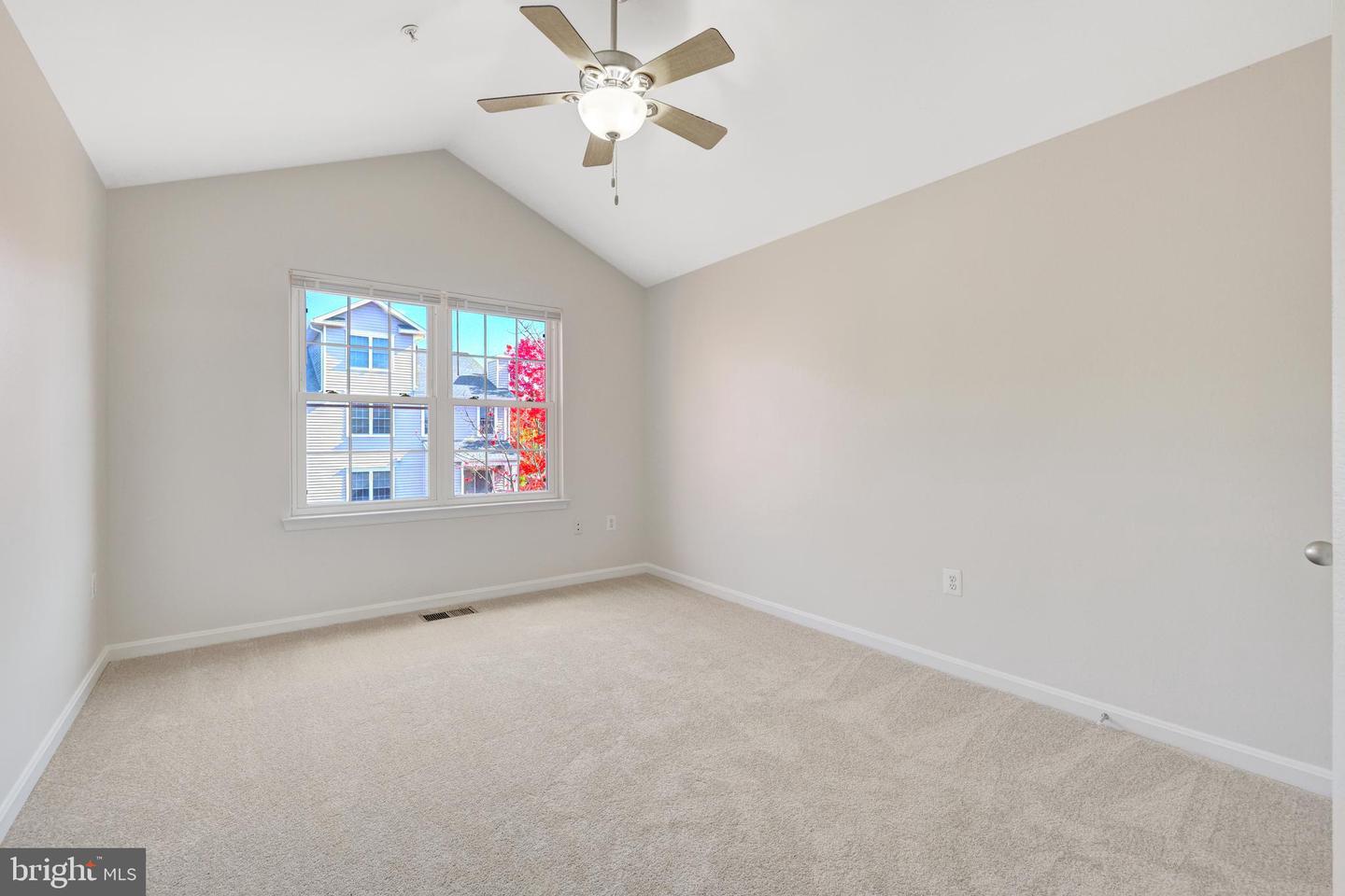 12912 FAIR BRIAR LN, FAIRFAX, Virginia 22033, 2 Bedrooms Bedrooms, ,1 BathroomBathrooms,Residential,For sale,12912 FAIR BRIAR LN,VAFX2277858 MLS # VAFX2277858