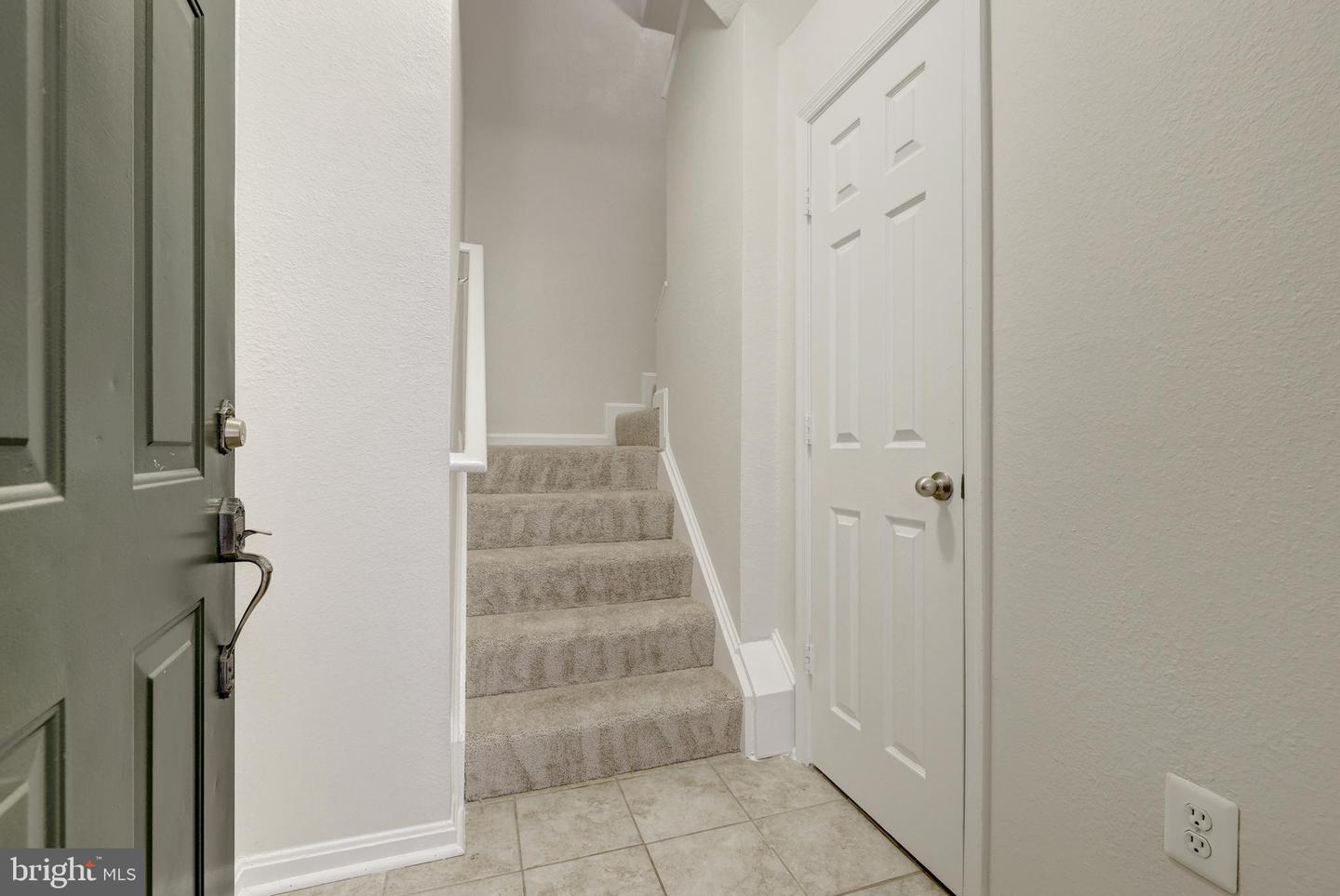 12912 FAIR BRIAR LN, FAIRFAX, Virginia 22033, 2 Bedrooms Bedrooms, ,1 BathroomBathrooms,Residential,For sale,12912 FAIR BRIAR LN,VAFX2277858 MLS # VAFX2277858