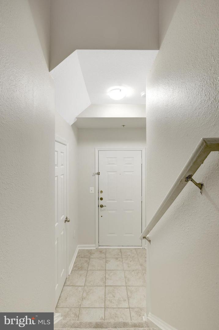 12912 FAIR BRIAR LN, FAIRFAX, Virginia 22033, 2 Bedrooms Bedrooms, ,1 BathroomBathrooms,Residential,For sale,12912 FAIR BRIAR LN,VAFX2277858 MLS # VAFX2277858