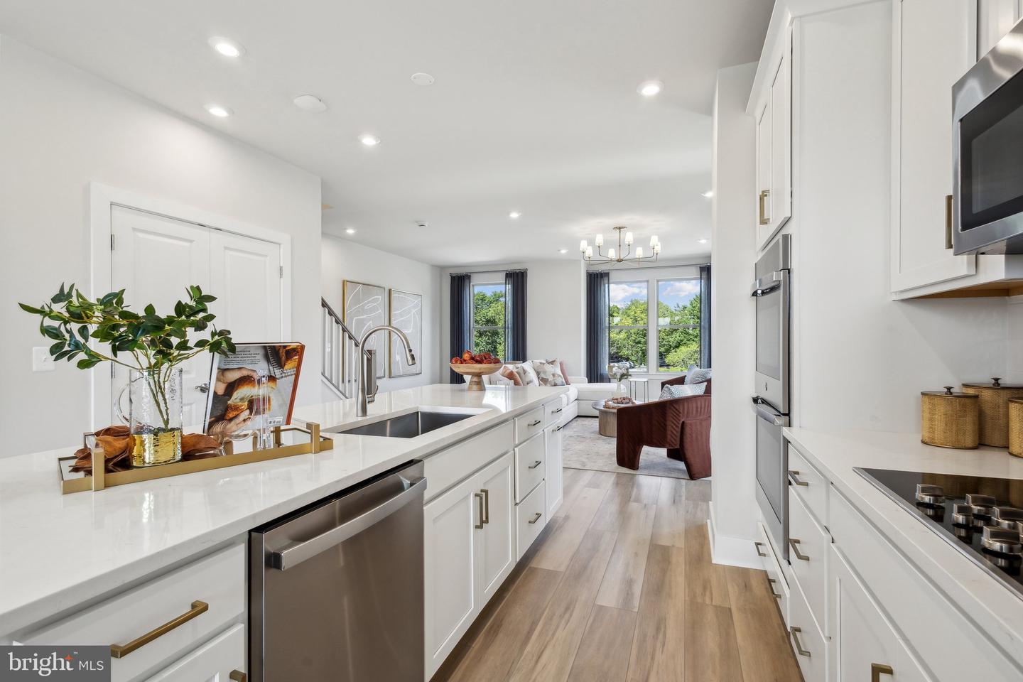 13172 ARCHES RD, HERNDON, Virginia 20170, 4 Bedrooms Bedrooms, ,3 BathroomsBathrooms,Residential,For sale,13172 ARCHES RD,VAFX2277860 MLS # VAFX2277860 13172 ARCHES RD, HERNDON, Virginia 20170, 4 Bedrooms Bedrooms, ,3 BathroomsBathrooms,Residential,For sale,13172 ARCHES RD,VAFX2277860 MLS # VAFX2277860