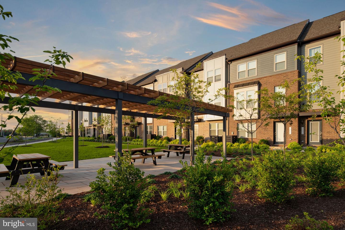 13168 ARCHES RD, HERNDON, Virginia 20170, 4 Bedrooms Bedrooms, ,3 BathroomsBathrooms,Residential,For sale,13168 ARCHES RD,VAFX2277866 MLS # VAFX2277866 13168 ARCHES RD, HERNDON, Virginia 20170, 4 Bedrooms Bedrooms, ,3 BathroomsBathrooms,Residential,For sale,13168 ARCHES RD,VAFX2277866 MLS # VAFX2277866