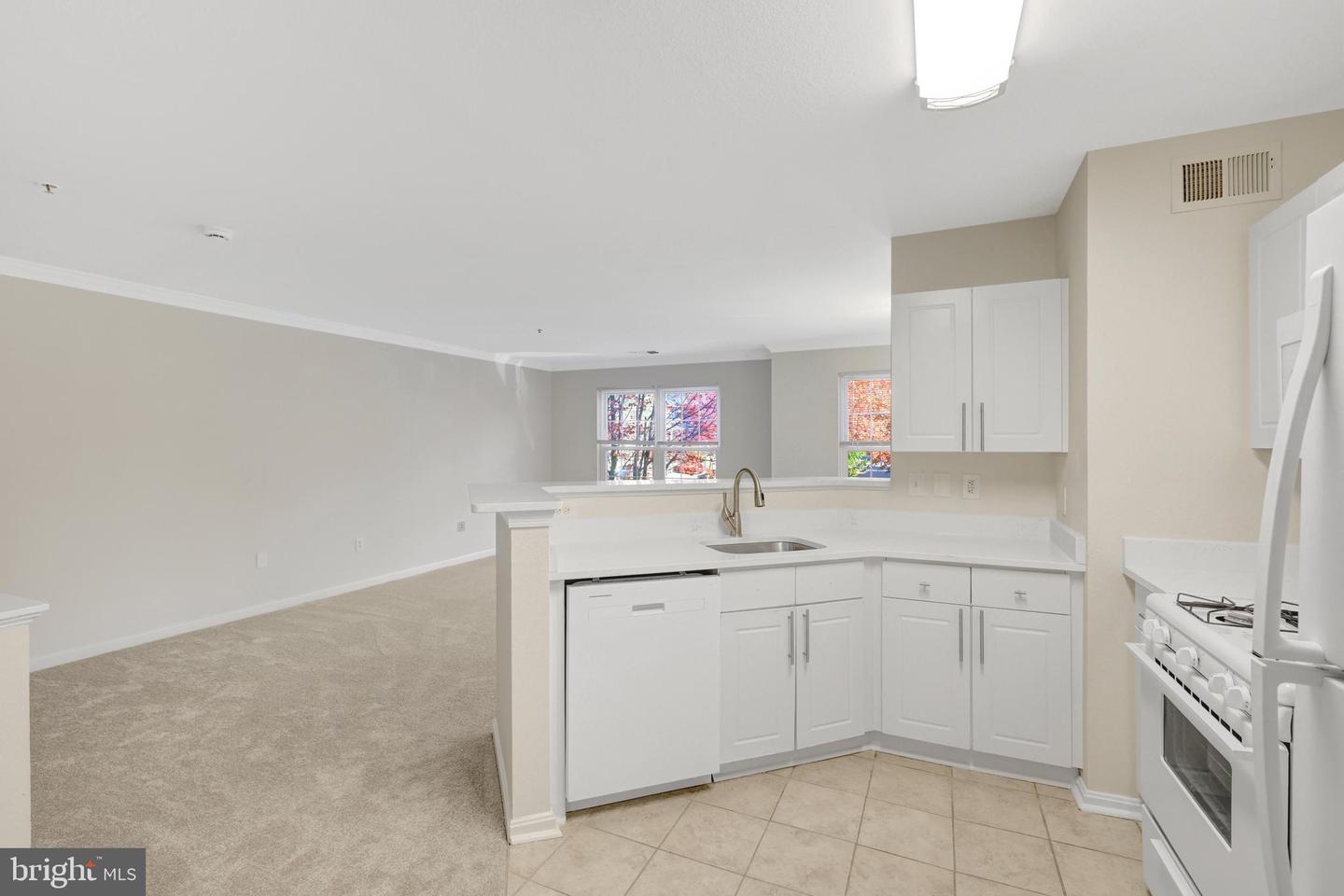 12855 FAIR BRIAR LN, FAIRFAX, Virginia 22033, 2 Bedrooms Bedrooms, ,1 BathroomBathrooms,Residential,For sale,12855 FAIR BRIAR LN,VAFX2277878 MLS # VAFX2277878 12855 FAIR BRIAR LN, FAIRFAX, Virginia 22033, 2 Bedrooms Bedrooms, ,1 BathroomBathrooms,Residential,For sale,12855 FAIR BRIAR LN,VAFX2277878 MLS # VAFX2277878