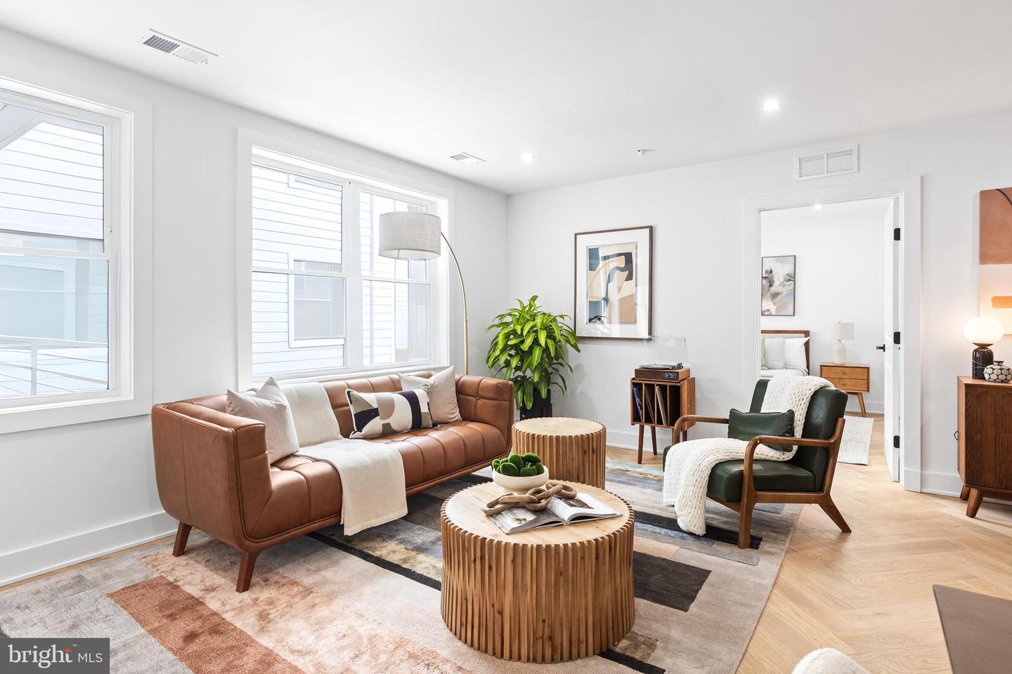 1124 FLORIDA NE #210, WASHINGTON, District Of Columbia 20002, 2 Bedrooms Bedrooms, ,2 BathroomsBathrooms,Residential,For sale,1124 FLORIDA NE #210,DCDC2230440 MLS # DCDC2230440