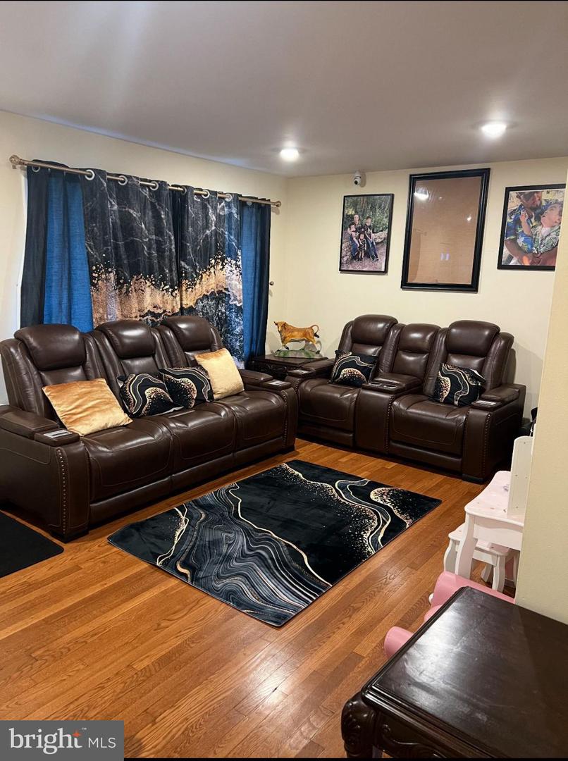 4700 KORVETT DR, WOODBRIDGE, Virginia 22193, 6 Bedrooms Bedrooms, ,2 BathroomsBathrooms,Residential,For sale,4700 KORVETT DR,VAPW2107310 MLS # VAPW2107310 4700 KORVETT DR, WOODBRIDGE, Virginia 22193, 6 Bedrooms Bedrooms, ,2 BathroomsBathrooms,Residential,For sale,4700 KORVETT DR,VAPW2107310 MLS # VAPW2107310