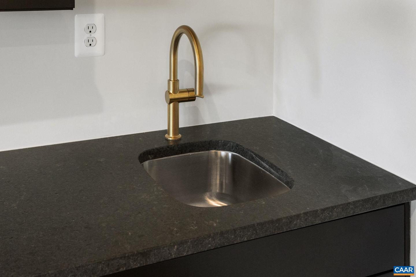 1115 SABLEWOOD DR, CHARLOTTESVILLE, Virginia 22911, 5 Bedrooms Bedrooms, ,3 BathroomsBathrooms,Residential,For sale,1115 SABLEWOOD DR,670733 MLS # 670733 1115 SABLEWOOD DR, CHARLOTTESVILLE, Virginia 22911, 5 Bedrooms Bedrooms, ,3 BathroomsBathrooms,Residential,For sale,1115 SABLEWOOD DR,670733 MLS # 670733