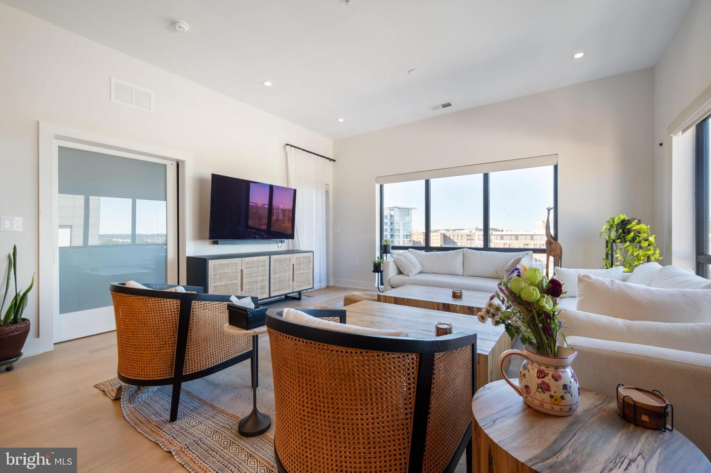 701 SWANN AVE #611, ALEXANDRIA, Virginia 22301, 2 Bedrooms Bedrooms, ,3 BathroomsBathrooms,Residential,For sale,701 SWANN AVE #611,VAAX2051502 MLS # VAAX2051502 701 SWANN AVE #611, ALEXANDRIA, Virginia 22301, 2 Bedrooms Bedrooms, ,3 BathroomsBathrooms,Residential,For sale,701 SWANN AVE #611,VAAX2051502 MLS # VAAX2051502