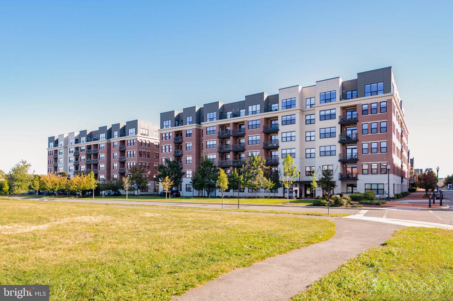 701 SWANN AVE #611, ALEXANDRIA, Virginia 22301, 2 Bedrooms Bedrooms, ,3 BathroomsBathrooms,Residential,For sale,701 SWANN AVE #611,VAAX2051502 MLS # VAAX2051502 701 SWANN AVE #611, ALEXANDRIA, Virginia 22301, 2 Bedrooms Bedrooms, ,3 BathroomsBathrooms,Residential,For sale,701 SWANN AVE #611,VAAX2051502 MLS # VAAX2051502