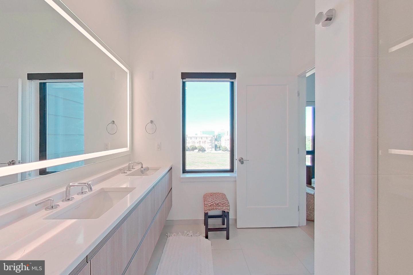 701 SWANN AVE #611, ALEXANDRIA, Virginia 22301, 2 Bedrooms Bedrooms, ,3 BathroomsBathrooms,Residential,For sale,701 SWANN AVE #611,VAAX2051502 MLS # VAAX2051502 701 SWANN AVE #611, ALEXANDRIA, Virginia 22301, 2 Bedrooms Bedrooms, ,3 BathroomsBathrooms,Residential,For sale,701 SWANN AVE #611,VAAX2051502 MLS # VAAX2051502