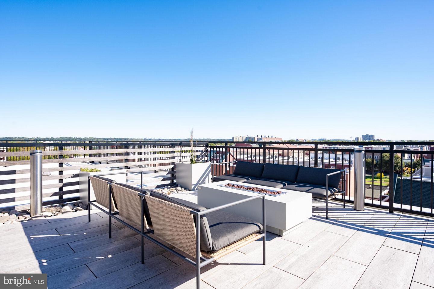 701 SWANN AVE #611, ALEXANDRIA, Virginia 22301, 2 Bedrooms Bedrooms, ,3 BathroomsBathrooms,Residential,For sale,701 SWANN AVE #611,VAAX2051502 MLS # VAAX2051502 701 SWANN AVE #611, ALEXANDRIA, Virginia 22301, 2 Bedrooms Bedrooms, ,3 BathroomsBathrooms,Residential,For sale,701 SWANN AVE #611,VAAX2051502 MLS # VAAX2051502