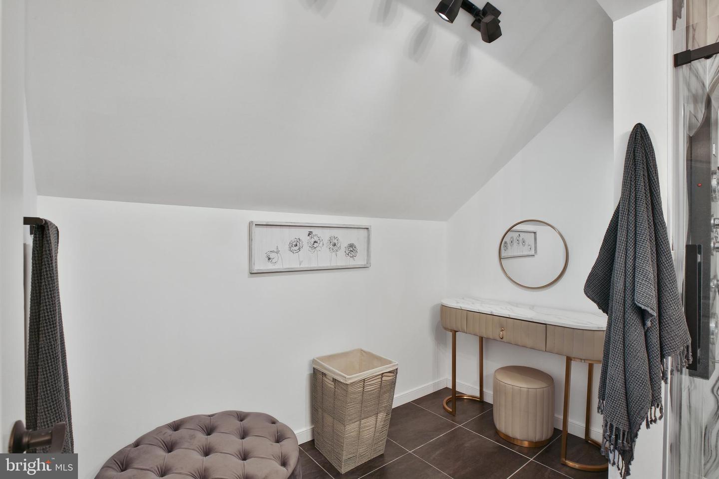 36789 SNICKERSVILLE TPKE, PURCELLVILLE, Virginia 20132, 4 Bedrooms Bedrooms, ,6 BathroomsBathrooms,Residential,For sale,36789 SNICKERSVILLE TPKE,VALO2110582 MLS # VALO2110582 36789 SNICKERSVILLE TPKE, PURCELLVILLE, Virginia 20132, 4 Bedrooms Bedrooms, ,6 BathroomsBathrooms,Residential,For sale,36789 SNICKERSVILLE TPKE,VALO2110582 MLS # VALO2110582