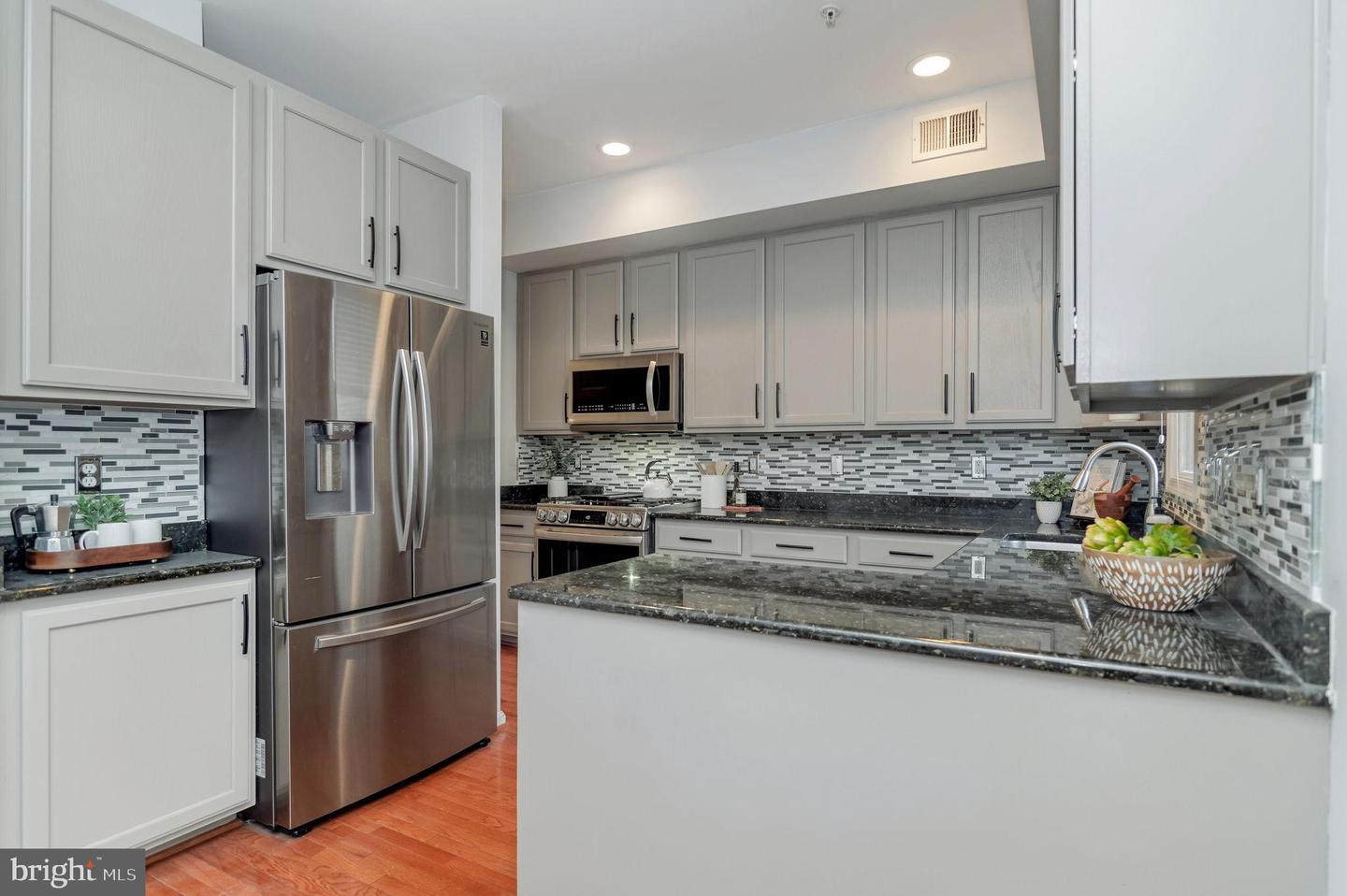 253 14TH ST SE #A, WASHINGTON, District Of Columbia 20003, 3 Bedrooms Bedrooms, 6 Rooms Rooms,2 BathroomsBathrooms,Residential,For sale,253 14TH ST SE #A,DCDC2230514 MLS # DCDC2230514 253 14TH ST SE #A, WASHINGTON, District Of Columbia 20003, 3 Bedrooms Bedrooms, 6 Rooms Rooms,2 BathroomsBathrooms,Residential,For sale,253 14TH ST SE #A,DCDC2230514 MLS # DCDC2230514