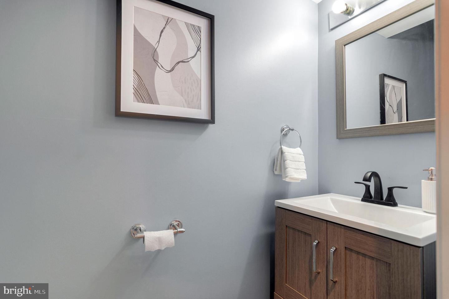 253 14TH ST SE #A, WASHINGTON, District Of Columbia 20003, 3 Bedrooms Bedrooms, 6 Rooms Rooms,2 BathroomsBathrooms,Residential,For sale,253 14TH ST SE #A,DCDC2230514 MLS # DCDC2230514 253 14TH ST SE #A, WASHINGTON, District Of Columbia 20003, 3 Bedrooms Bedrooms, 6 Rooms Rooms,2 BathroomsBathrooms,Residential,For sale,253 14TH ST SE #A,DCDC2230514 MLS # DCDC2230514