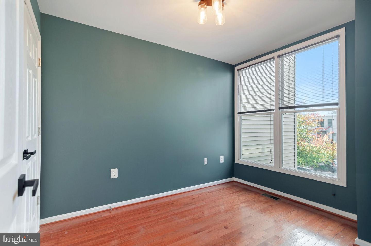 253 14TH ST SE #A, WASHINGTON, District Of Columbia 20003, 3 Bedrooms Bedrooms, 6 Rooms Rooms,2 BathroomsBathrooms,Residential,For sale,253 14TH ST SE #A,DCDC2230514 MLS # DCDC2230514 253 14TH ST SE #A, WASHINGTON, District Of Columbia 20003, 3 Bedrooms Bedrooms, 6 Rooms Rooms,2 BathroomsBathrooms,Residential,For sale,253 14TH ST SE #A,DCDC2230514 MLS # DCDC2230514