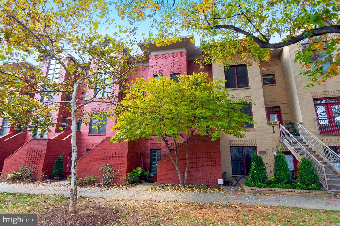 253 14TH ST SE #A, WASHINGTON, District Of Columbia 20003, 3 Bedrooms Bedrooms, 6 Rooms Rooms,2 BathroomsBathrooms,Residential,For sale,253 14TH ST SE #A,DCDC2230514 MLS # DCDC2230514 253 14TH ST SE #A, WASHINGTON, District Of Columbia 20003, 3 Bedrooms Bedrooms, 6 Rooms Rooms,2 BathroomsBathrooms,Residential,For sale,253 14TH ST SE #A,DCDC2230514 MLS # DCDC2230514