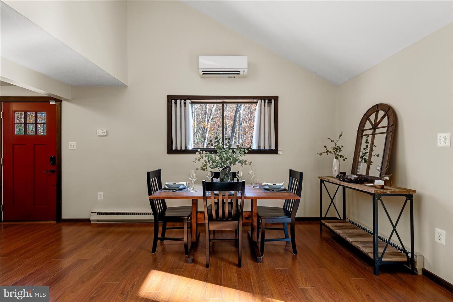 33 HOLLY CT, MT JACKSON, Virginia 22842, 3 Bedrooms Bedrooms, ,2 BathroomsBathrooms,Residential,For sale,33 HOLLY CT,VASH2012934 MLS # VASH2012934 33 HOLLY CT, MT JACKSON, Virginia 22842, 3 Bedrooms Bedrooms, ,2 BathroomsBathrooms,Residential,For sale,33 HOLLY CT,VASH2012934 MLS # VASH2012934