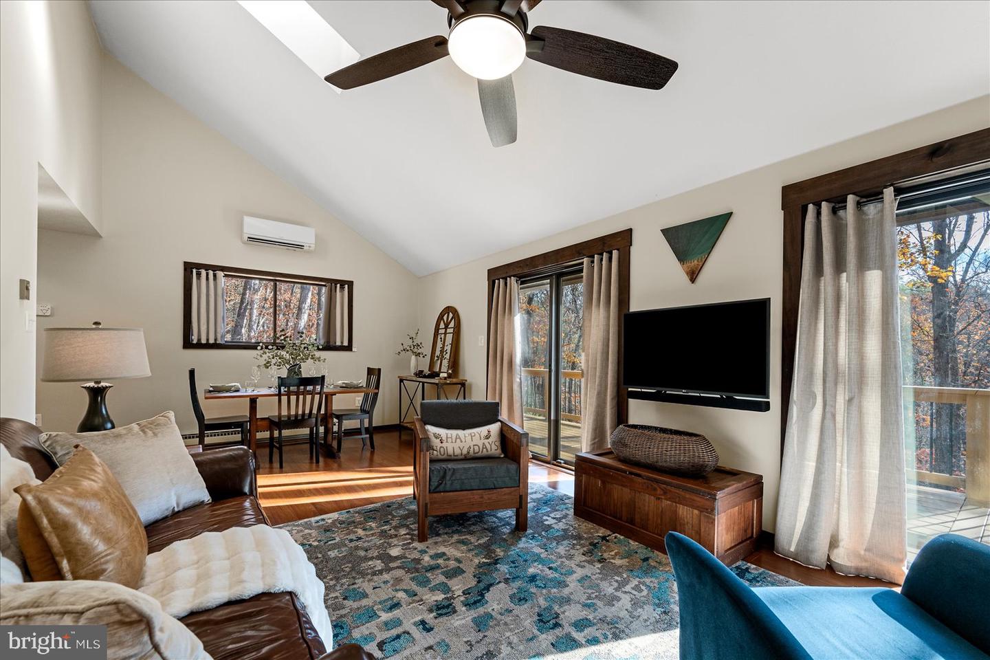 33 HOLLY CT, MT JACKSON, Virginia 22842, 3 Bedrooms Bedrooms, ,2 BathroomsBathrooms,Residential,For sale,33 HOLLY CT,VASH2012934 MLS # VASH2012934 33 HOLLY CT, MT JACKSON, Virginia 22842, 3 Bedrooms Bedrooms, ,2 BathroomsBathrooms,Residential,For sale,33 HOLLY CT,VASH2012934 MLS # VASH2012934