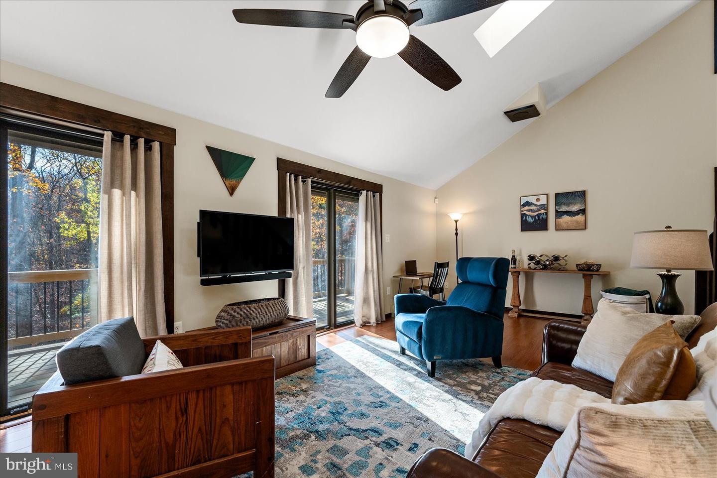 33 HOLLY CT, MT JACKSON, Virginia 22842, 3 Bedrooms Bedrooms, ,2 BathroomsBathrooms,Residential,For sale,33 HOLLY CT,VASH2012934 MLS # VASH2012934 33 HOLLY CT, MT JACKSON, Virginia 22842, 3 Bedrooms Bedrooms, ,2 BathroomsBathrooms,Residential,For sale,33 HOLLY CT,VASH2012934 MLS # VASH2012934