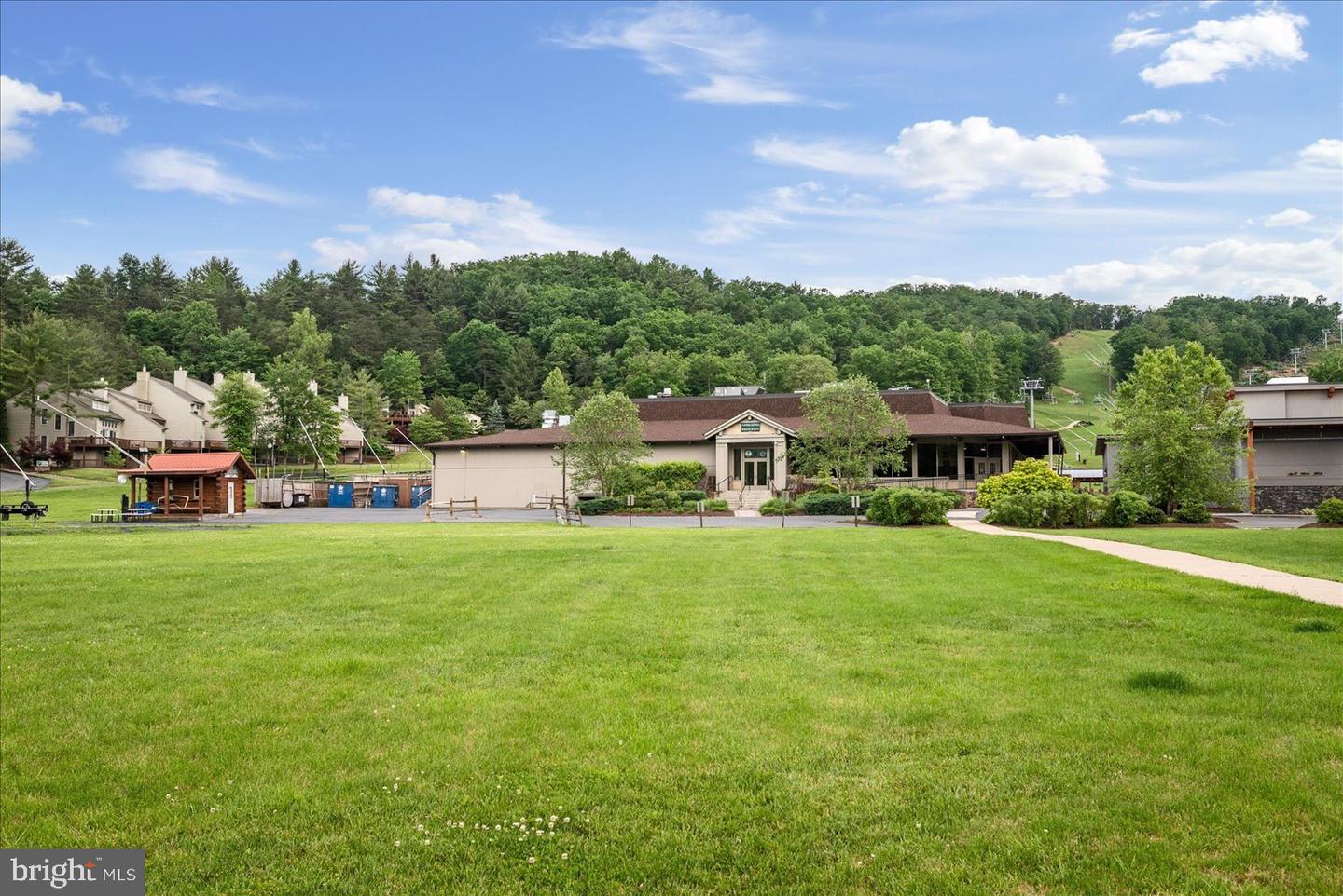 33 HOLLY CT, MT JACKSON, Virginia 22842, 3 Bedrooms Bedrooms, ,2 BathroomsBathrooms,Residential,For sale,33 HOLLY CT,VASH2012934 MLS # VASH2012934 33 HOLLY CT, MT JACKSON, Virginia 22842, 3 Bedrooms Bedrooms, ,2 BathroomsBathrooms,Residential,For sale,33 HOLLY CT,VASH2012934 MLS # VASH2012934