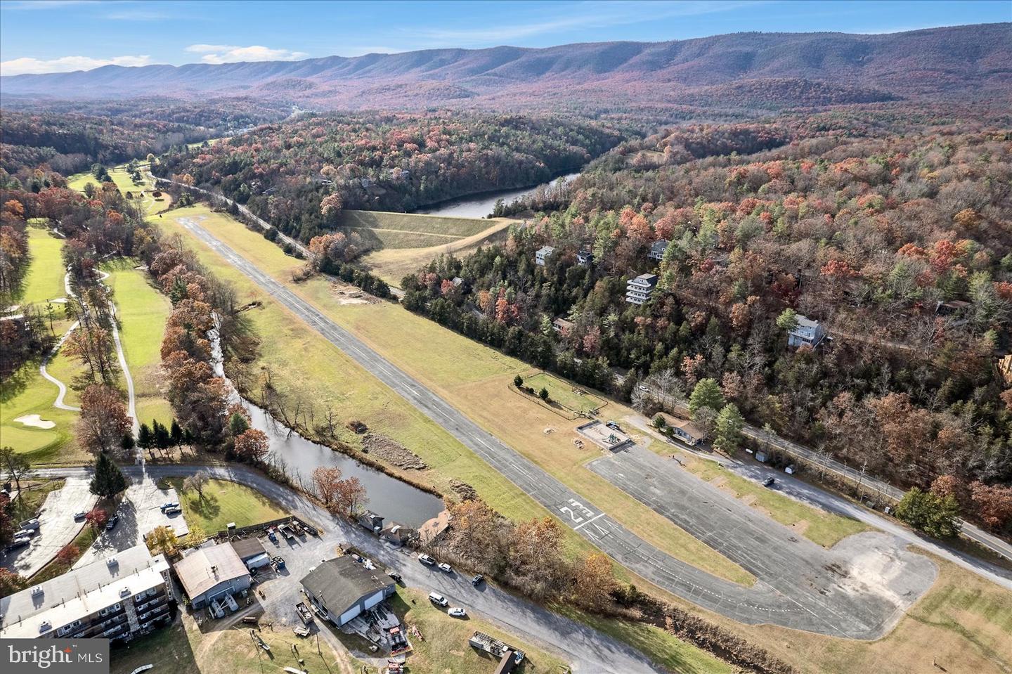 33 HOLLY CT, MT JACKSON, Virginia 22842, 3 Bedrooms Bedrooms, ,2 BathroomsBathrooms,Residential,For sale,33 HOLLY CT,VASH2012934 MLS # VASH2012934 33 HOLLY CT, MT JACKSON, Virginia 22842, 3 Bedrooms Bedrooms, ,2 BathroomsBathrooms,Residential,For sale,33 HOLLY CT,VASH2012934 MLS # VASH2012934