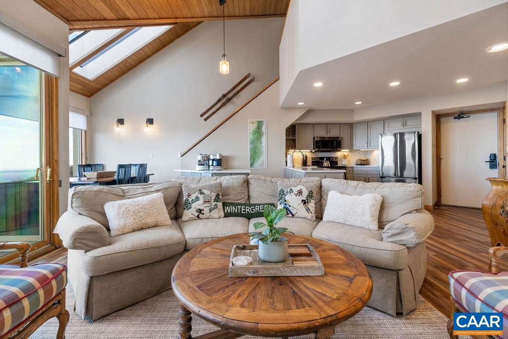 1582 VISTAS CONDOS, WINTERGREEN RESORT, Virginia 22967, 3 Bedrooms Bedrooms, ,3 BathroomsBathrooms,Residential,For sale,1582 VISTAS CONDOS,670755 MLS # 670755 1582 VISTAS CONDOS, WINTERGREEN RESORT, Virginia 22967, 3 Bedrooms Bedrooms, ,3 BathroomsBathrooms,Residential,For sale,1582 VISTAS CONDOS,670755 MLS # 670755