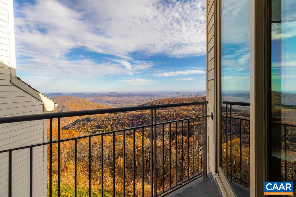 1582 VISTAS CONDOS, WINTERGREEN RESORT, Virginia 22967, 3 Bedrooms Bedrooms, ,3 BathroomsBathrooms,Residential,For sale,1582 VISTAS CONDOS,670755 MLS # 670755 1582 VISTAS CONDOS, WINTERGREEN RESORT, Virginia 22967, 3 Bedrooms Bedrooms, ,3 BathroomsBathrooms,Residential,For sale,1582 VISTAS CONDOS,670755 MLS # 670755