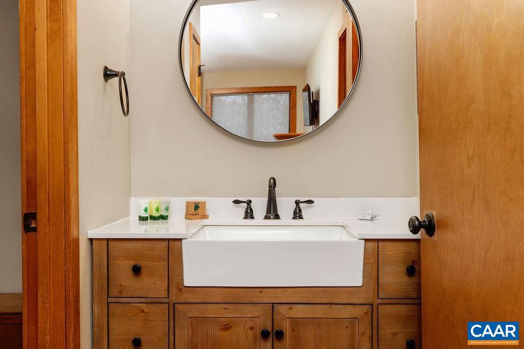 1582 VISTAS CONDOS, WINTERGREEN RESORT, Virginia 22967, 3 Bedrooms Bedrooms, ,3 BathroomsBathrooms,Residential,For sale,1582 VISTAS CONDOS,670755 MLS # 670755 1582 VISTAS CONDOS, WINTERGREEN RESORT, Virginia 22967, 3 Bedrooms Bedrooms, ,3 BathroomsBathrooms,Residential,For sale,1582 VISTAS CONDOS,670755 MLS # 670755